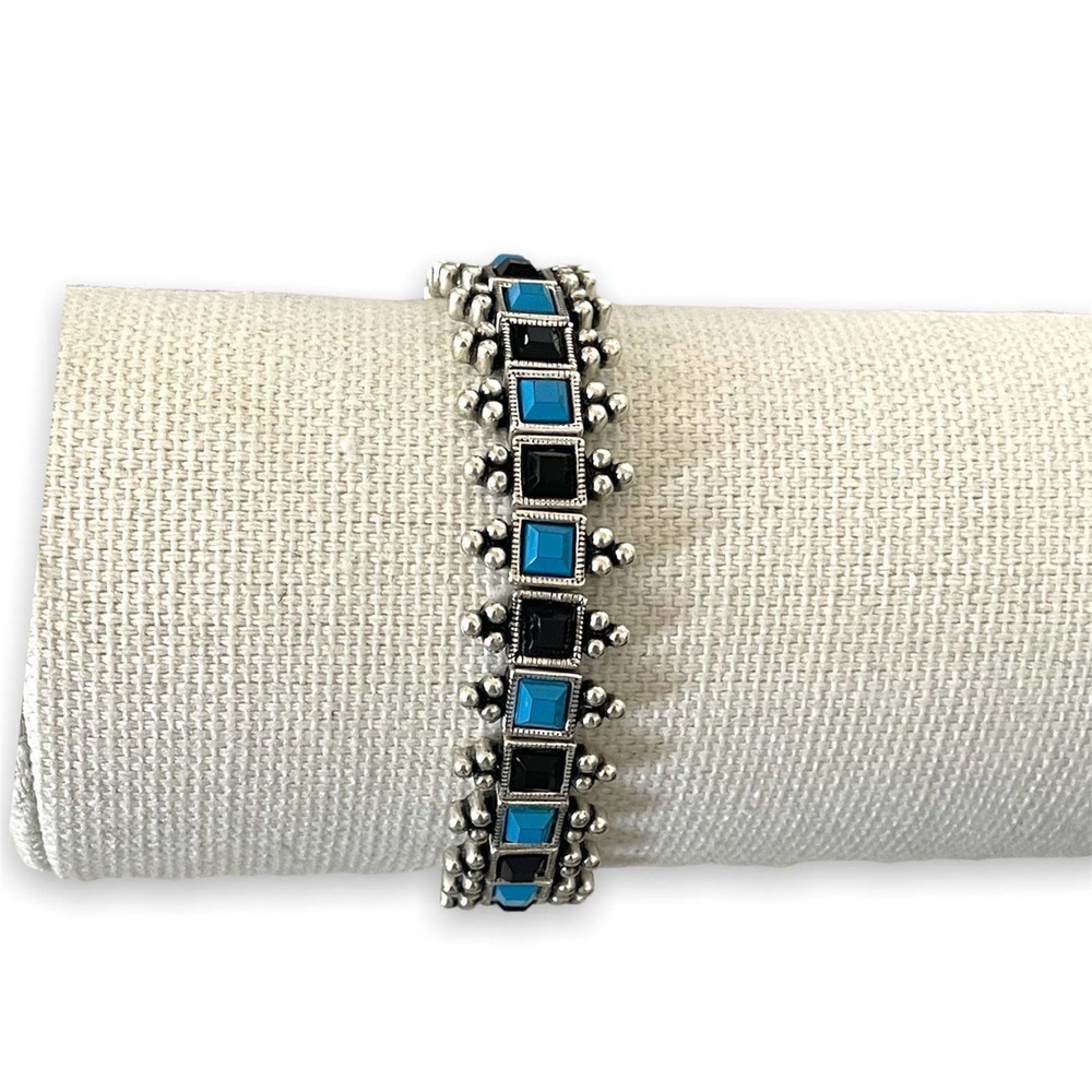 Vintage Black faux turquoise silver tone stretch bracelet - Picture 2 of 9